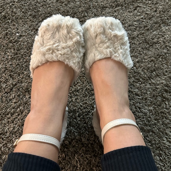 Fur heels - Picture 5 of 5